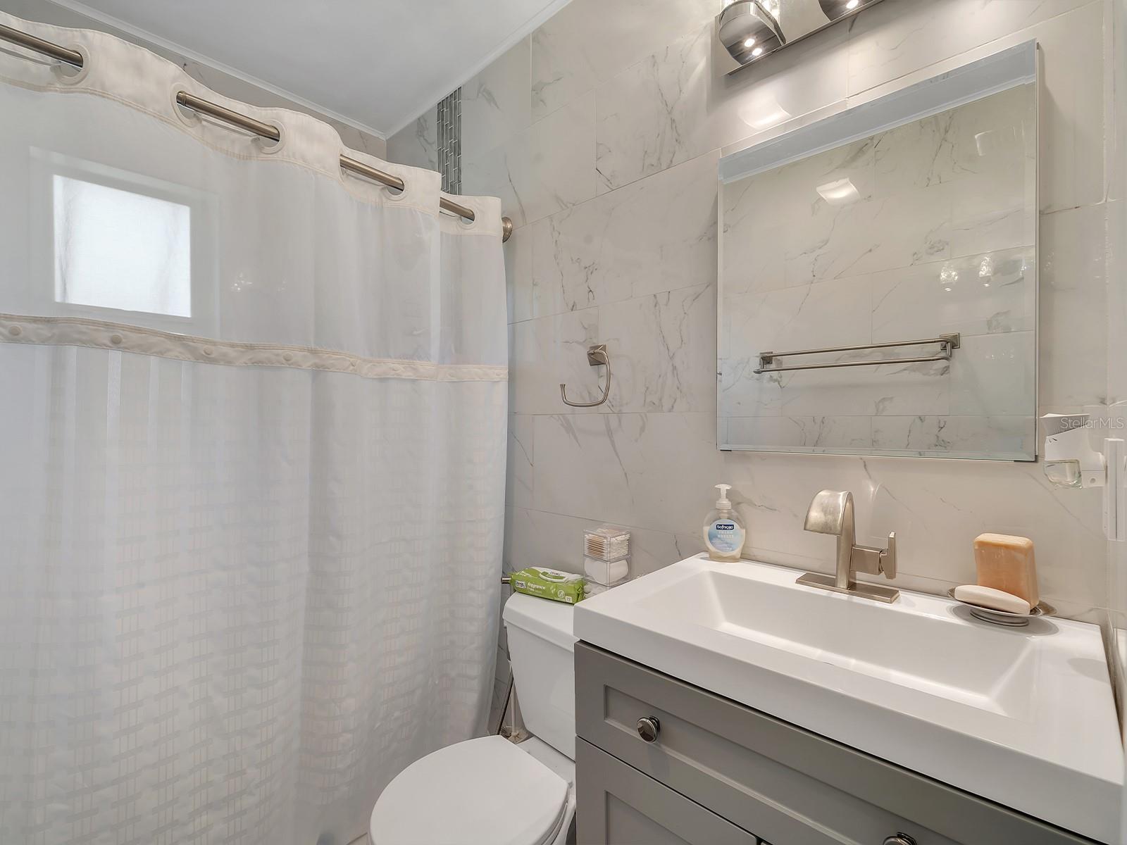 Image 14 of 27 For 7684 Oakhurst Road