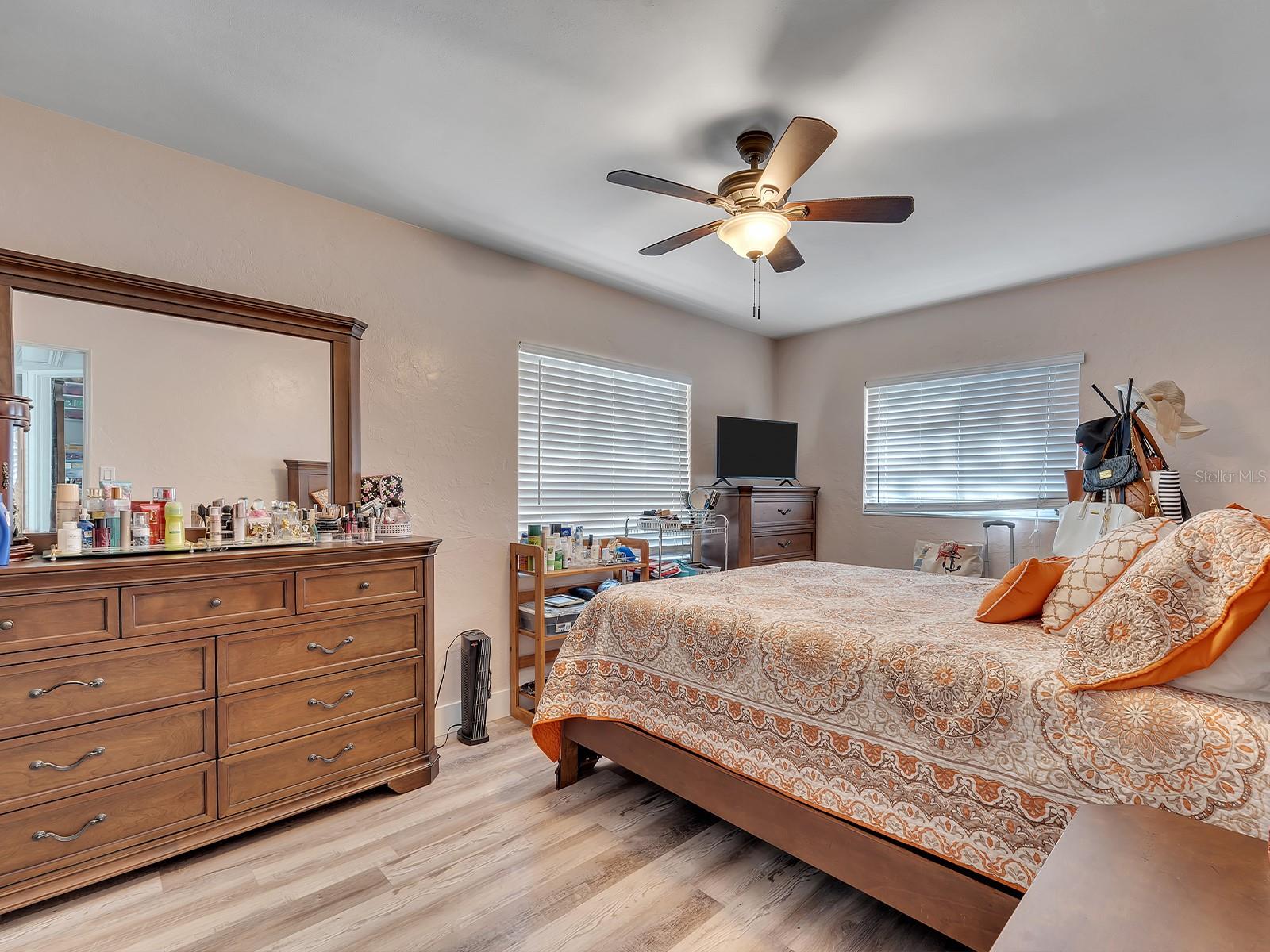 Image 15 of 27 For 7684 Oakhurst Road