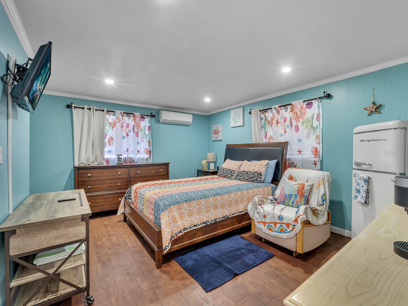 Image 18 of 27 For 7684 Oakhurst Road