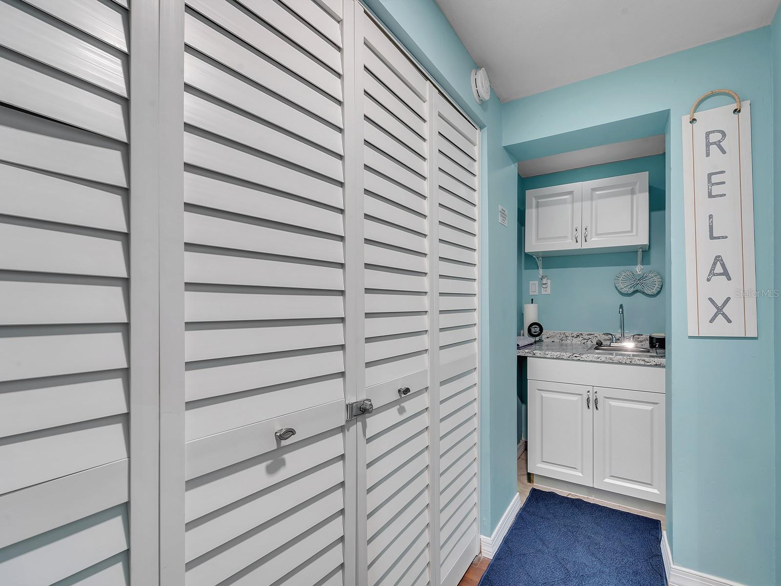 Image 21 of 27 For 7684 Oakhurst Road