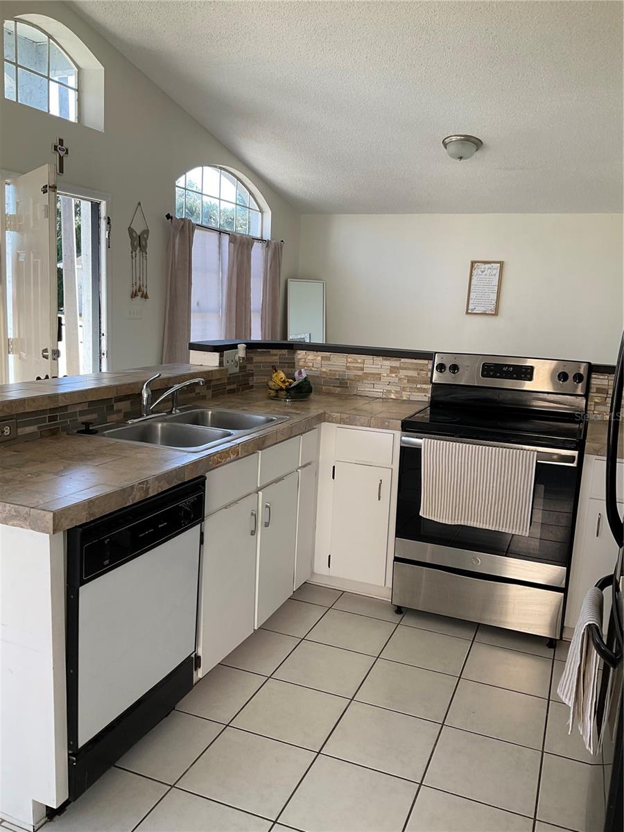 Image 13 of 32 For 2329 Harbor Town Drive