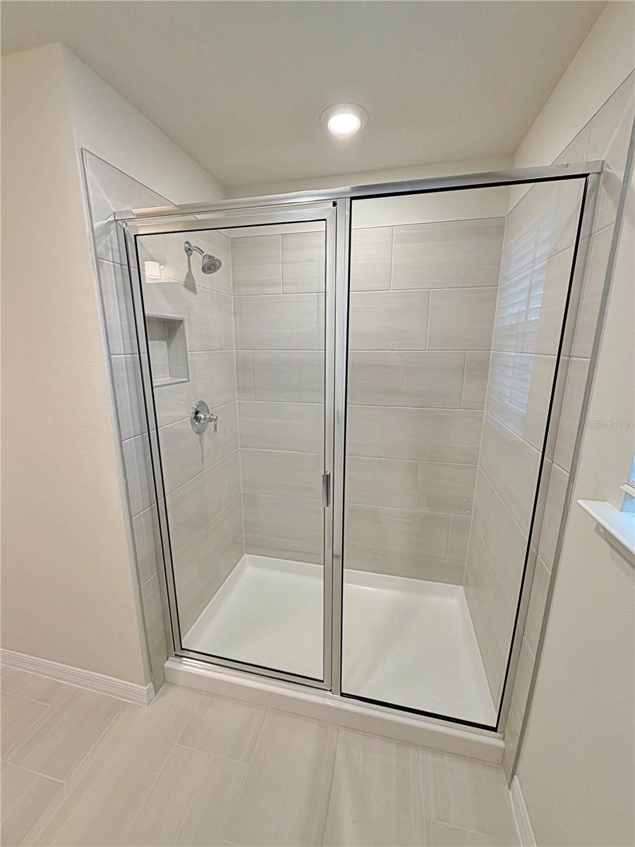 Image 15 of 37 For 16234 Merry Alley