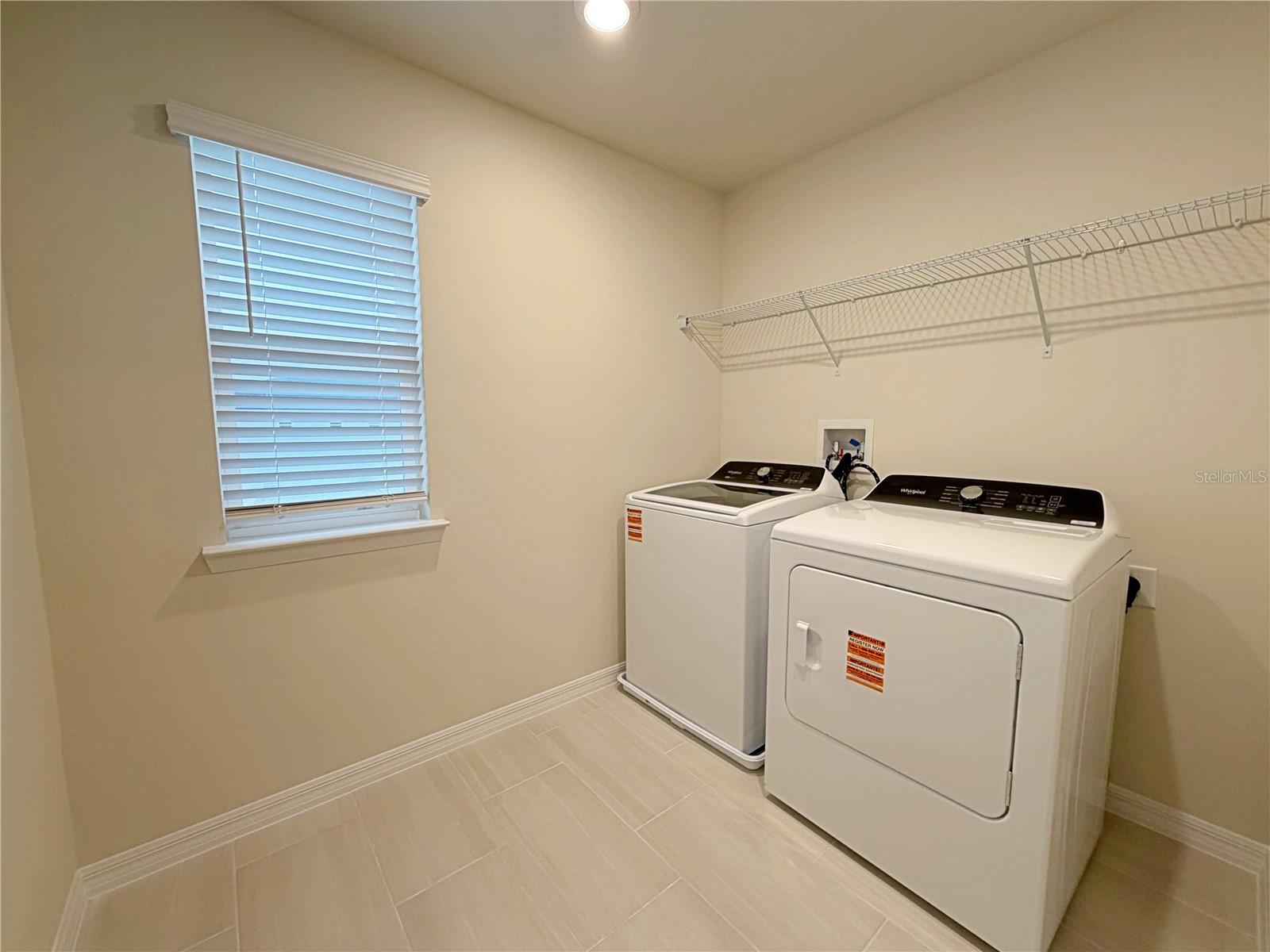 Image 23 of 37 For 16234 Merry Alley