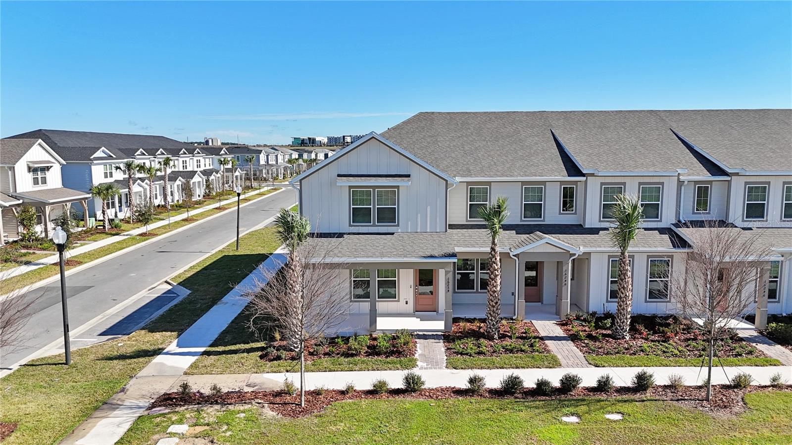 Image 34 of 37 For 16234 Merry Alley