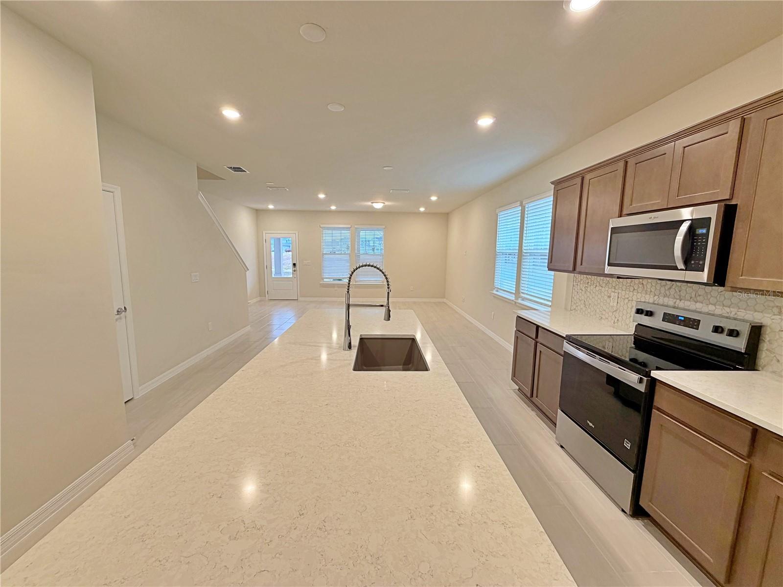 Image 6 of 37 For 16234 Merry Alley