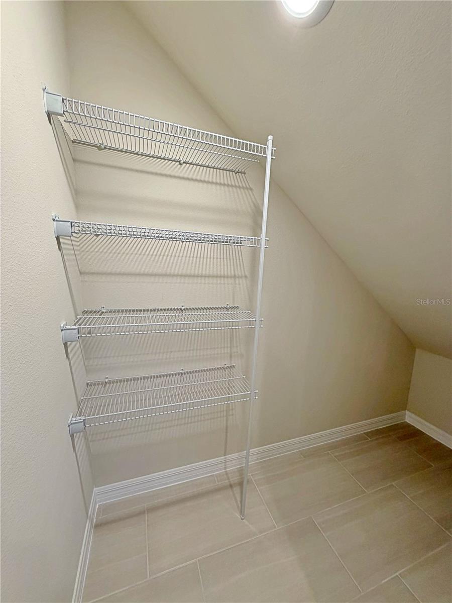 Image 9 of 37 For 16234 Merry Alley