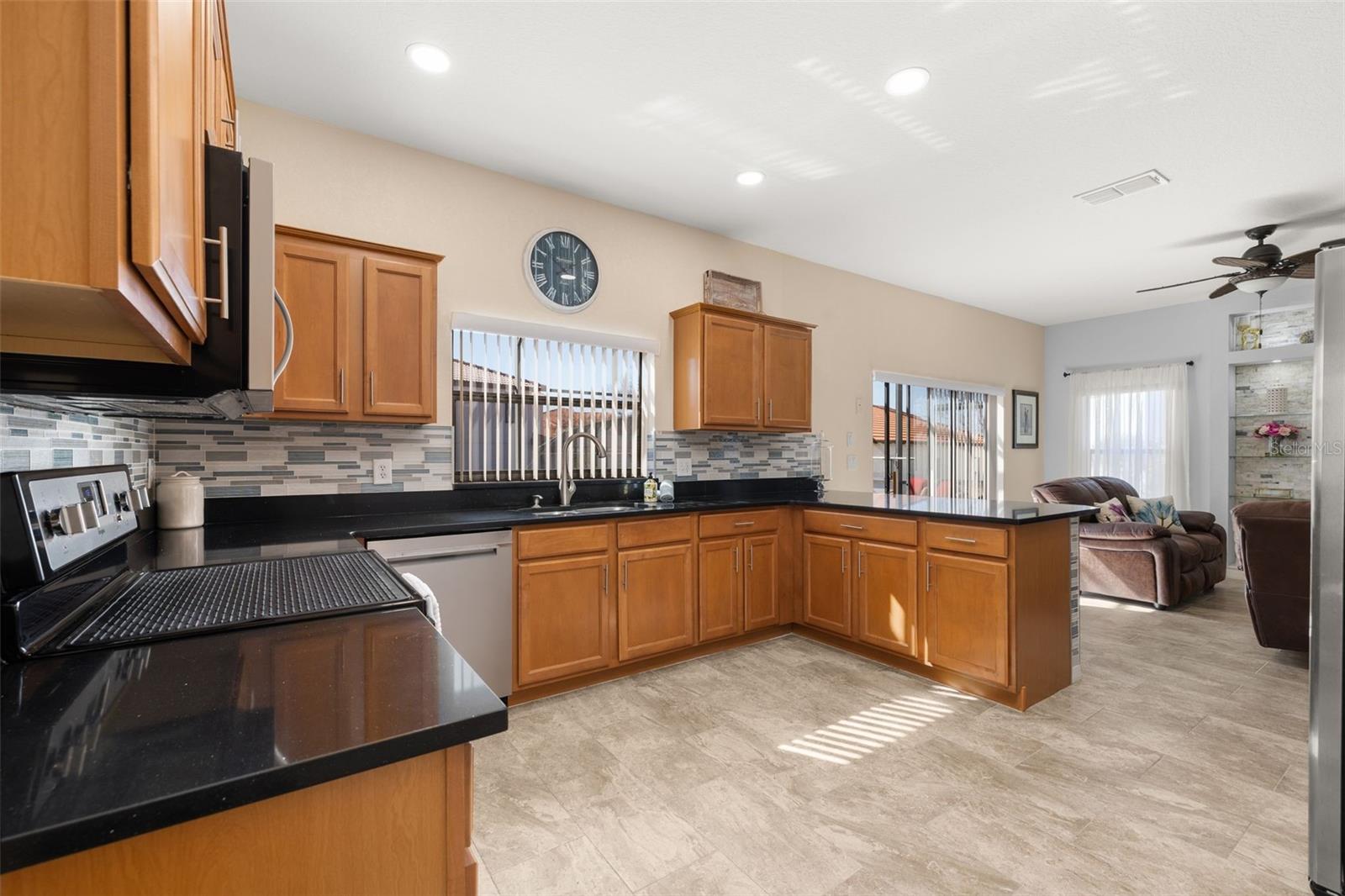 Image 15 of 67 For 231 Summer Place Loop