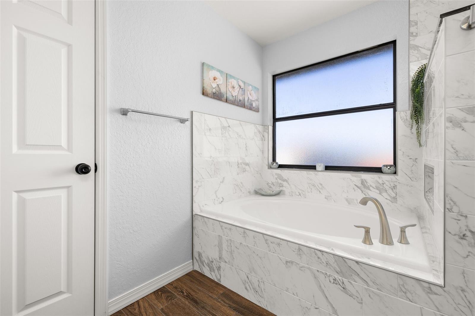 Image 33 of 67 For 231 Summer Place Loop