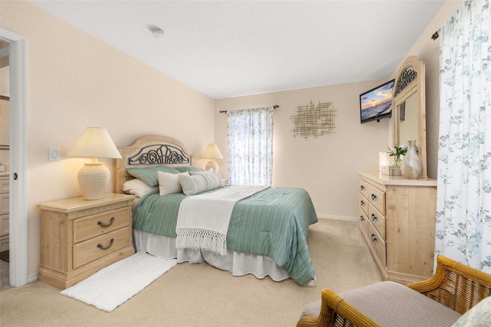 Image 36 of 67 For 231 Summer Place Loop