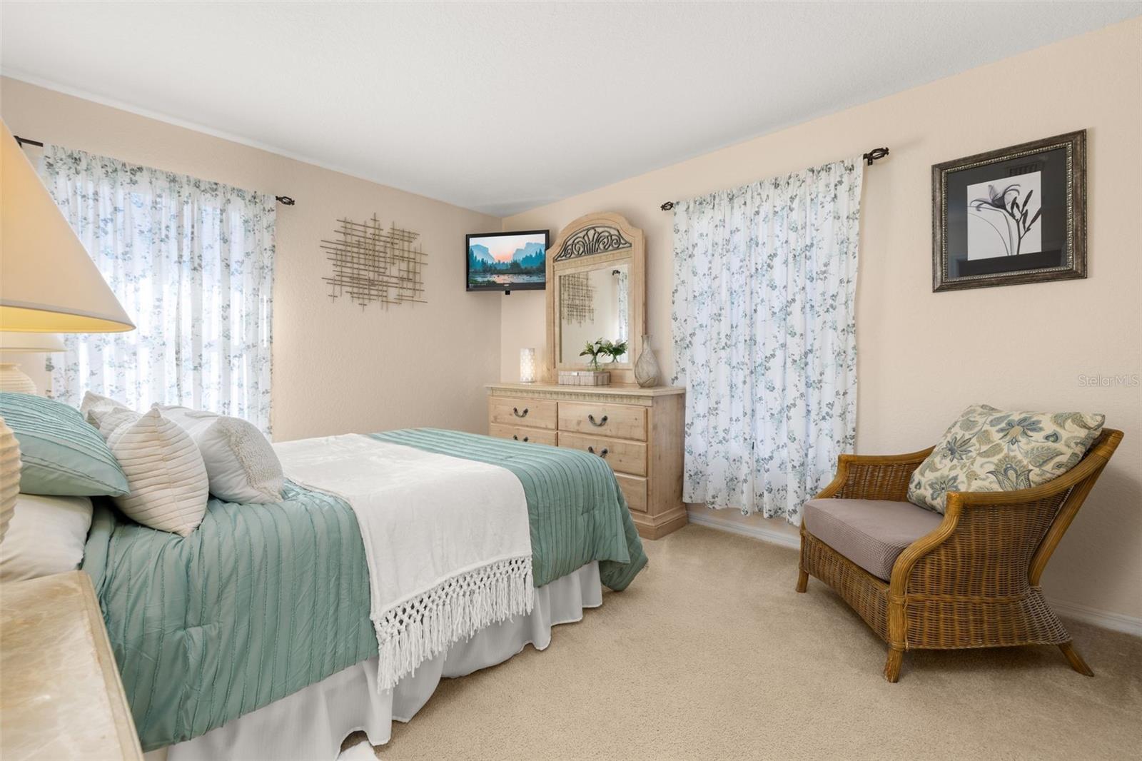 Image 37 of 67 For 231 Summer Place Loop