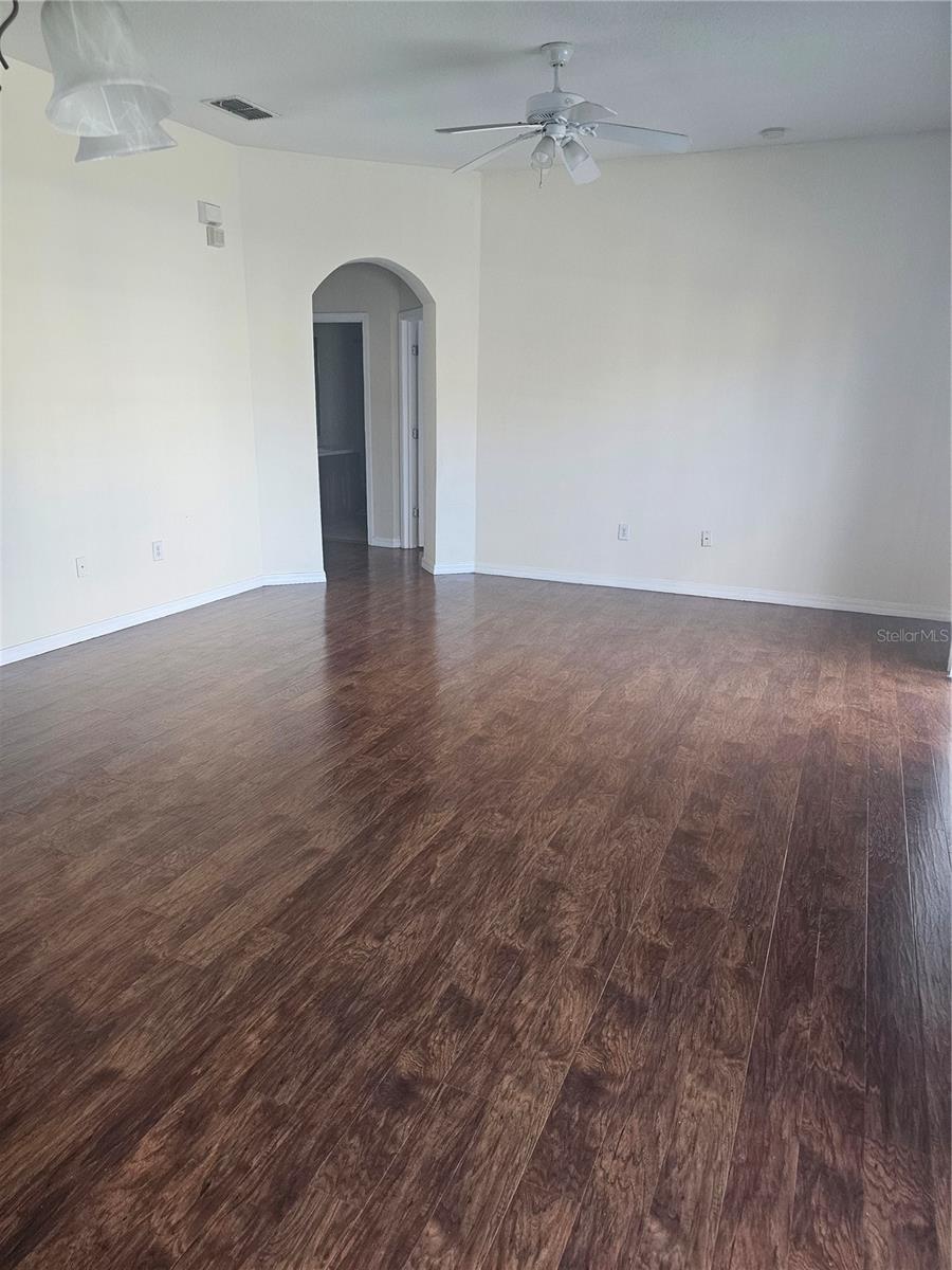 Image 3 of 5 For 1985 Estancia Cir  A