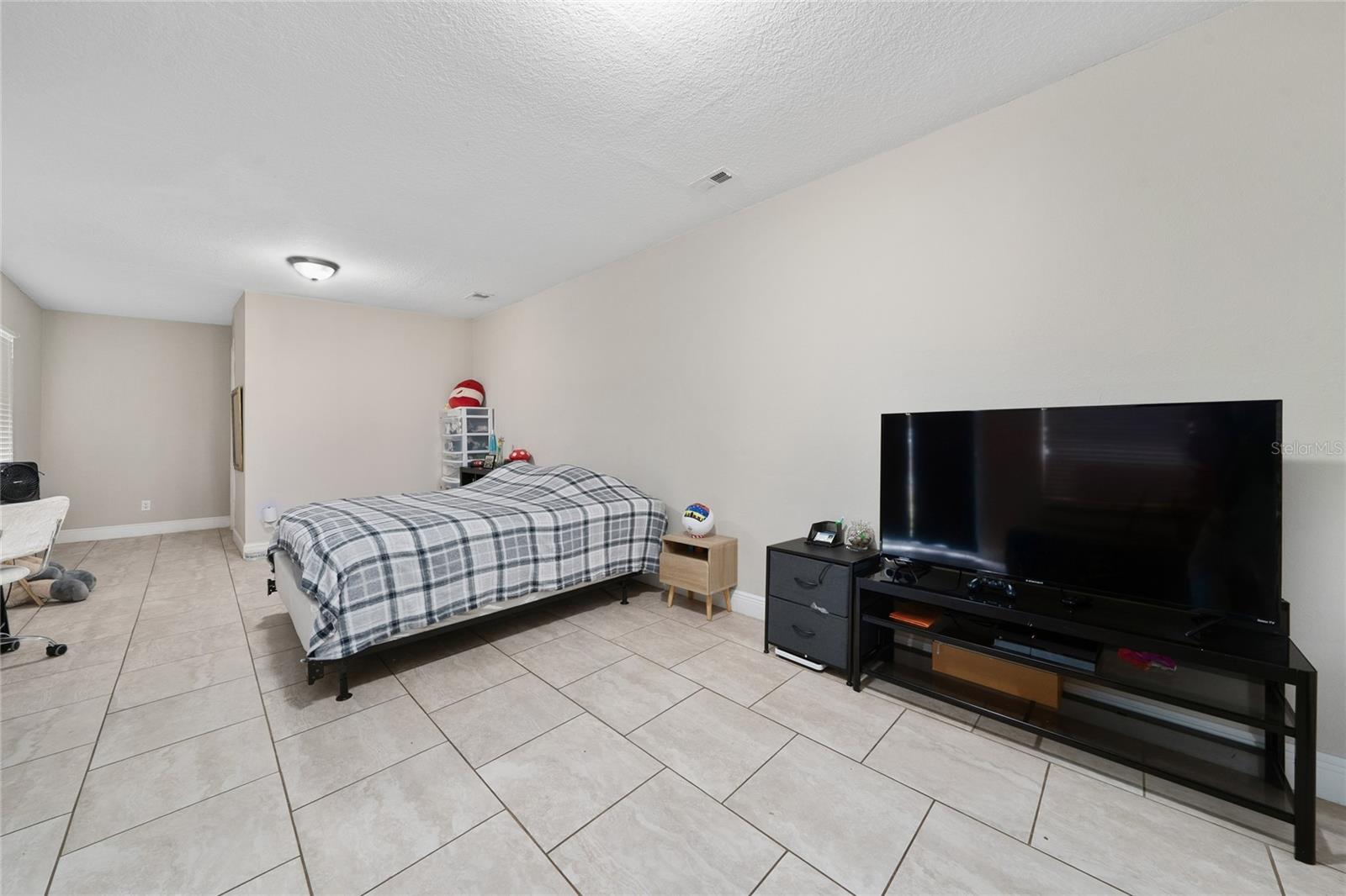 Image 15 of 28 For 12131 Agana Street