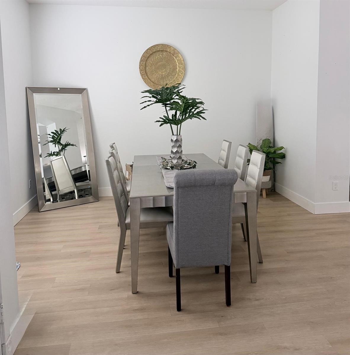 Image 9 of 27 For 14208 Charmont Court