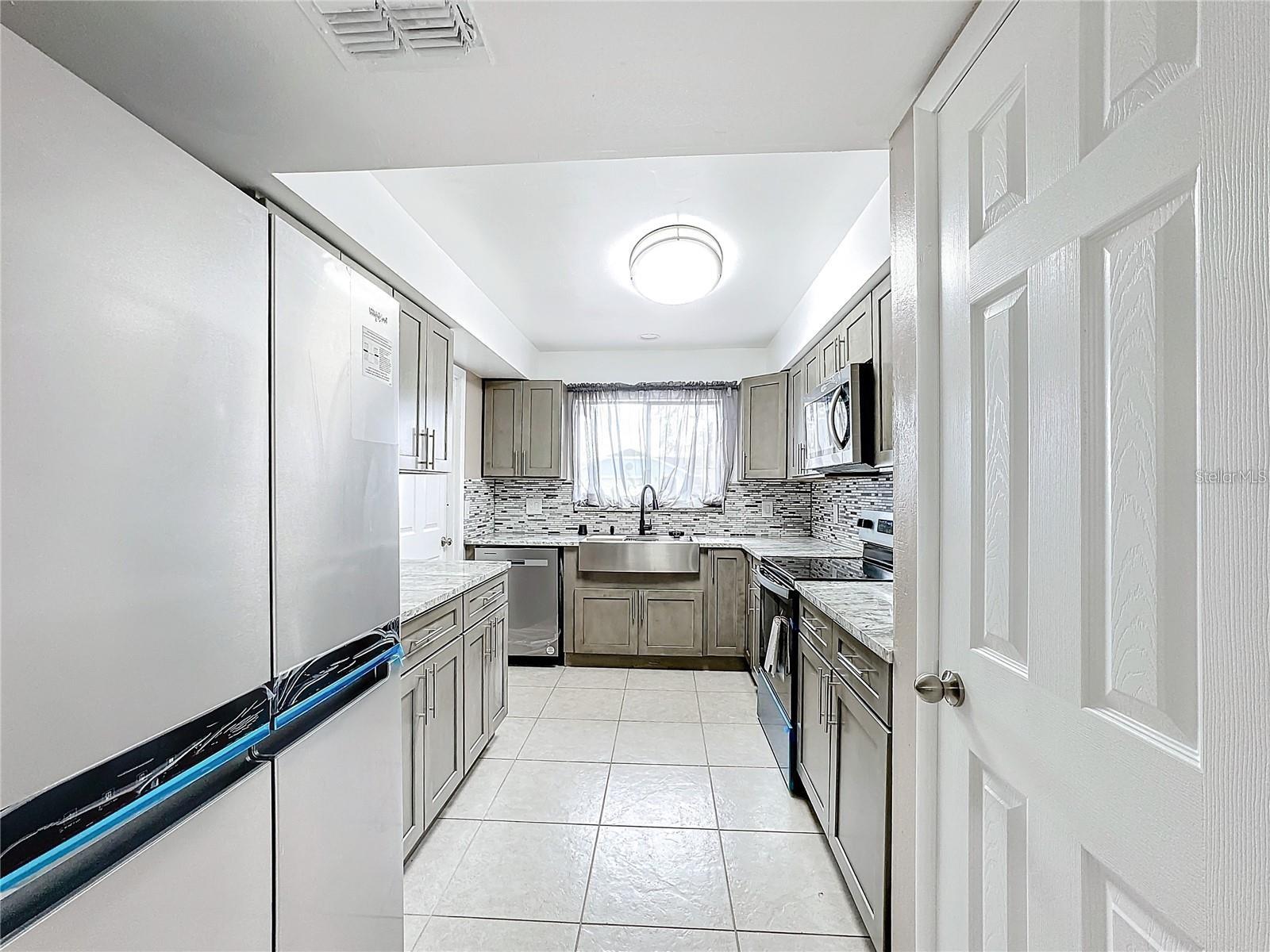 Image 4 of 17 For 103 Alameda Drive