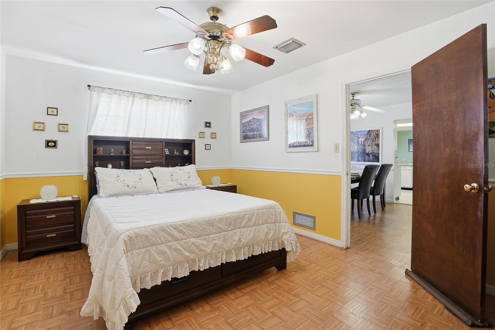 Image 21 of 48 For 7002 Crestlake Drive