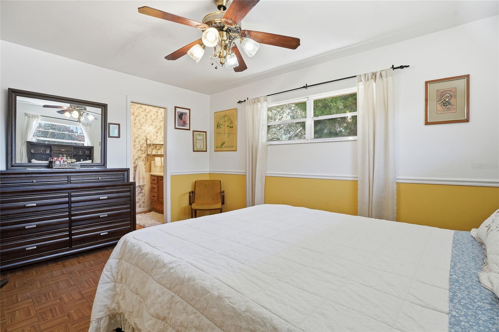 Image 22 of 48 For 7002 Crestlake Drive