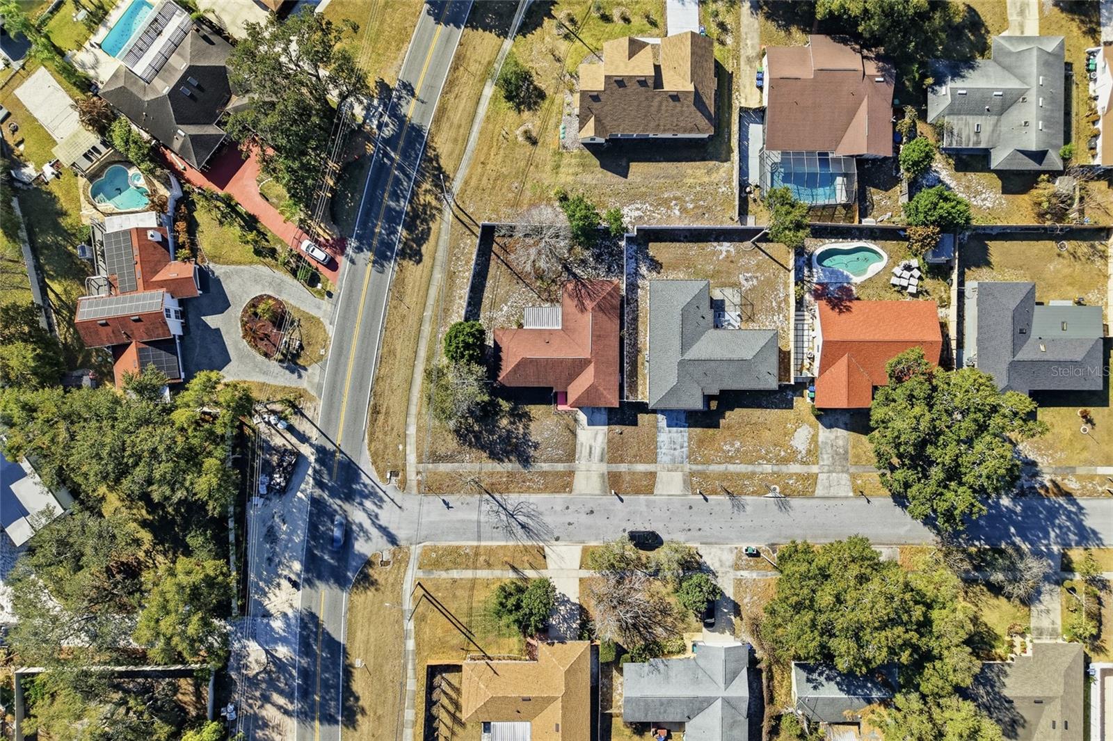 Image 5 of 48 For 7002 Crestlake Drive