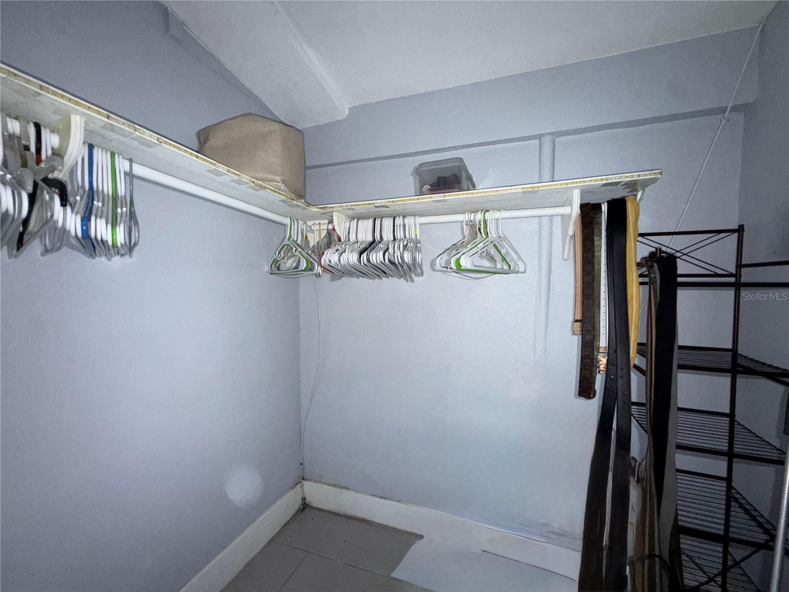 Image 13 of 36 For 2615 Beaumont Avenue