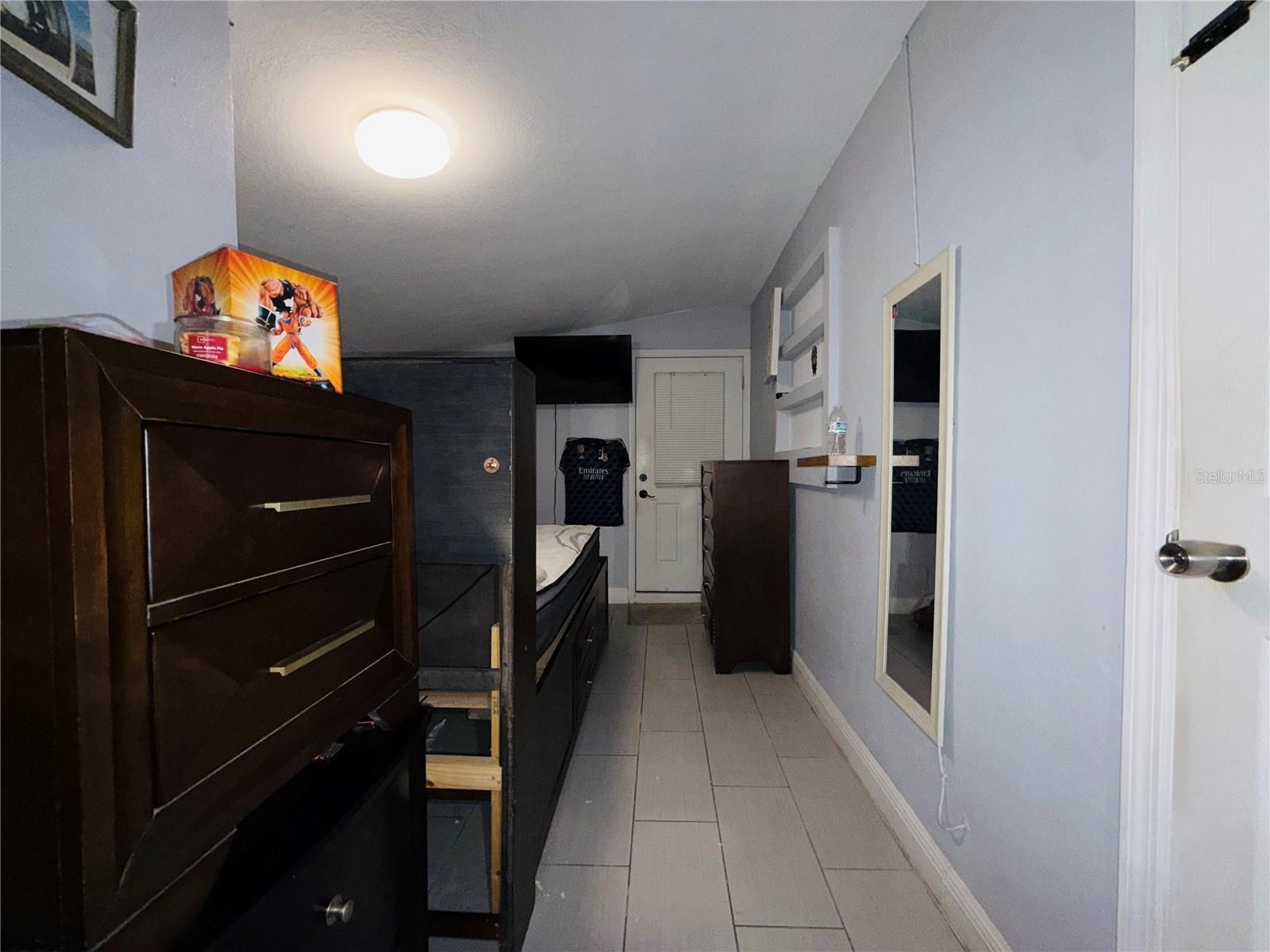 Image 16 of 36 For 2615 Beaumont Avenue