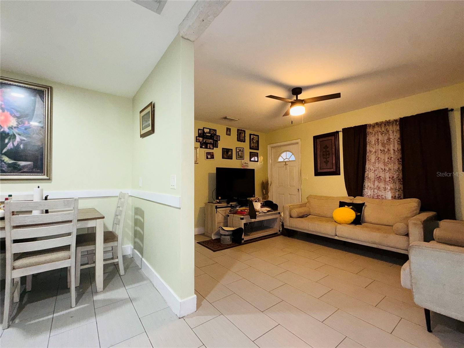 Image 22 of 36 For 2615 Beaumont Avenue