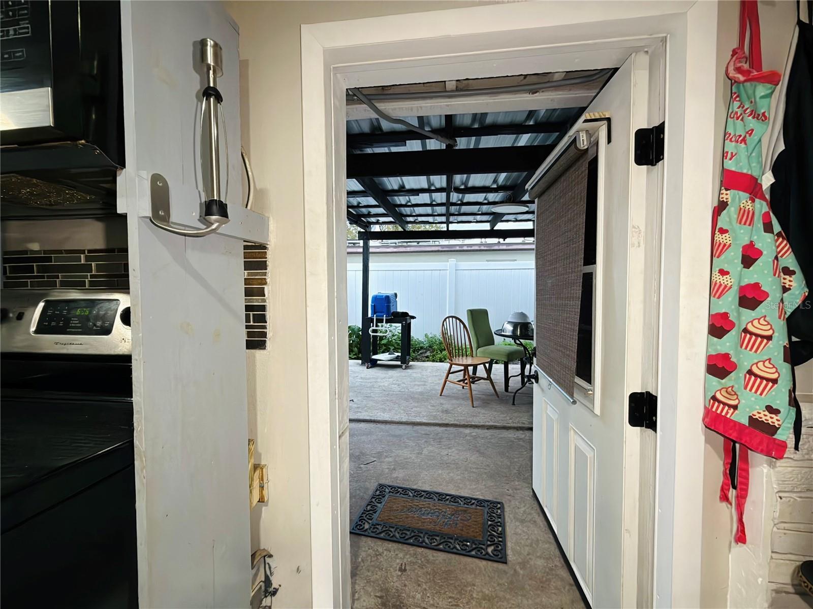 Image 31 of 36 For 2615 Beaumont Avenue