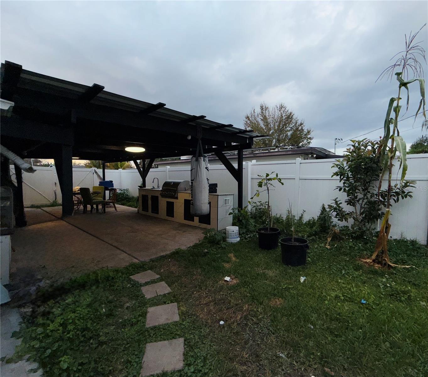 Image 36 of 36 For 2615 Beaumont Avenue