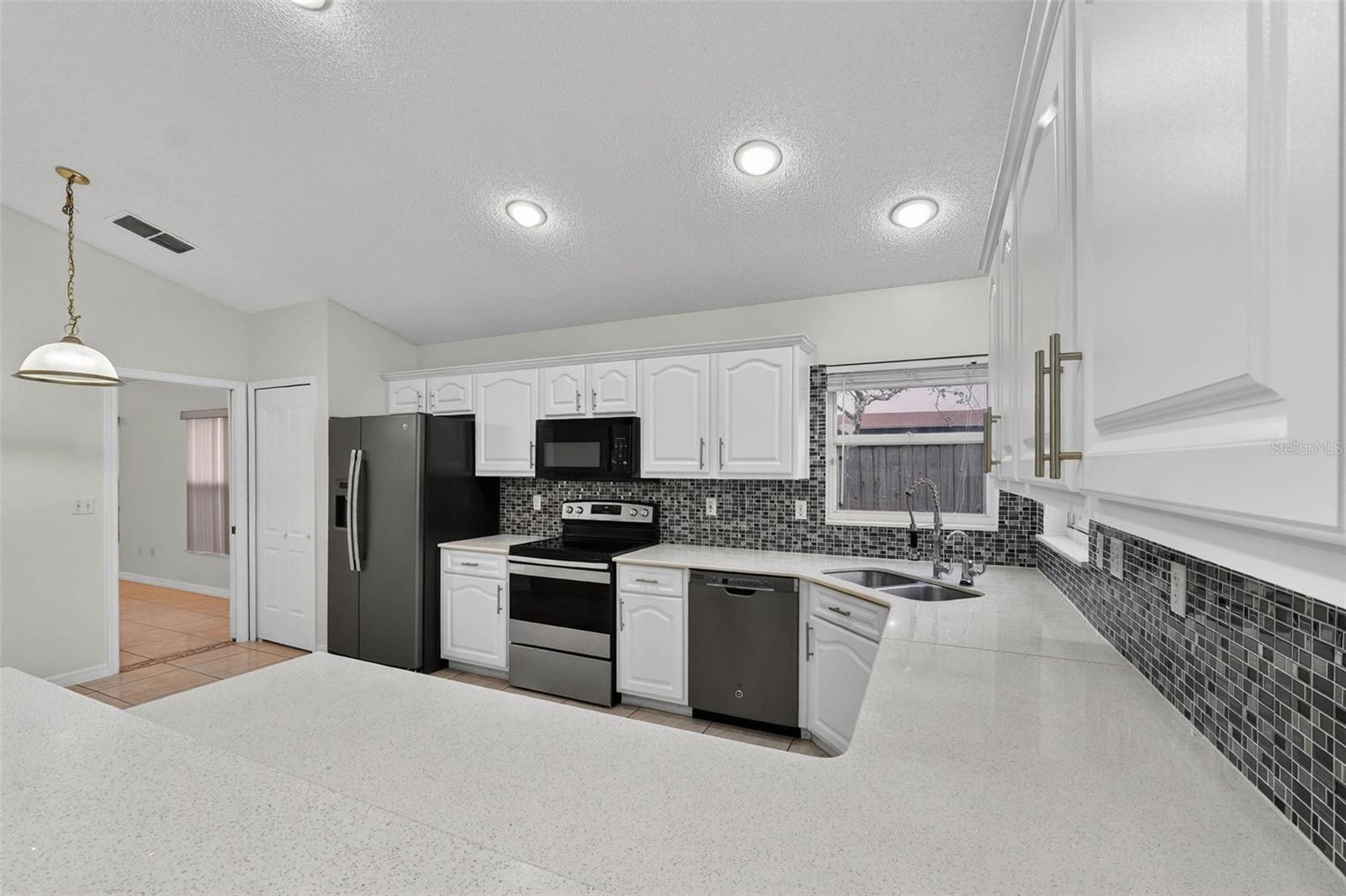 Image 11 of 39 For 160 Prairie Dune Way