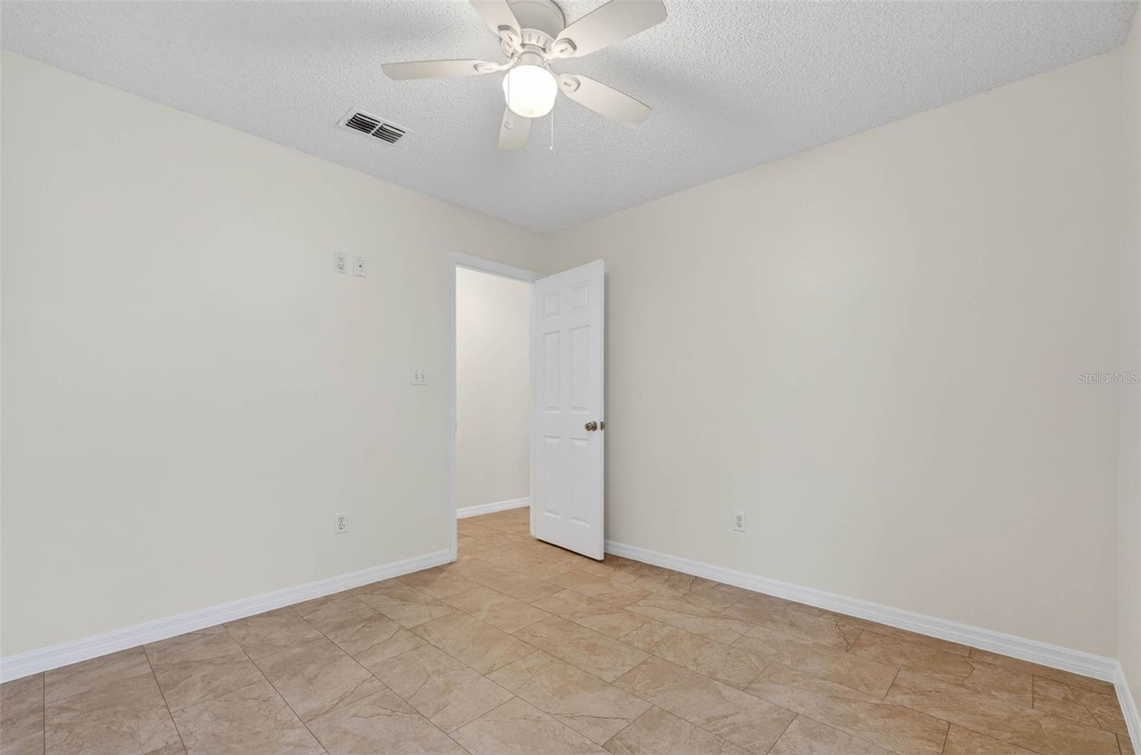 Image 21 of 39 For 160 Prairie Dune Way