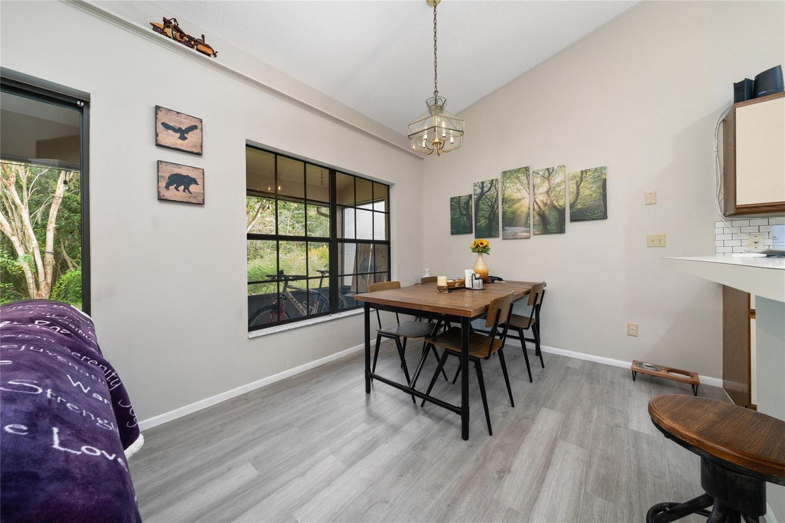 Image 6 of 20 For 2425 Pewter Court