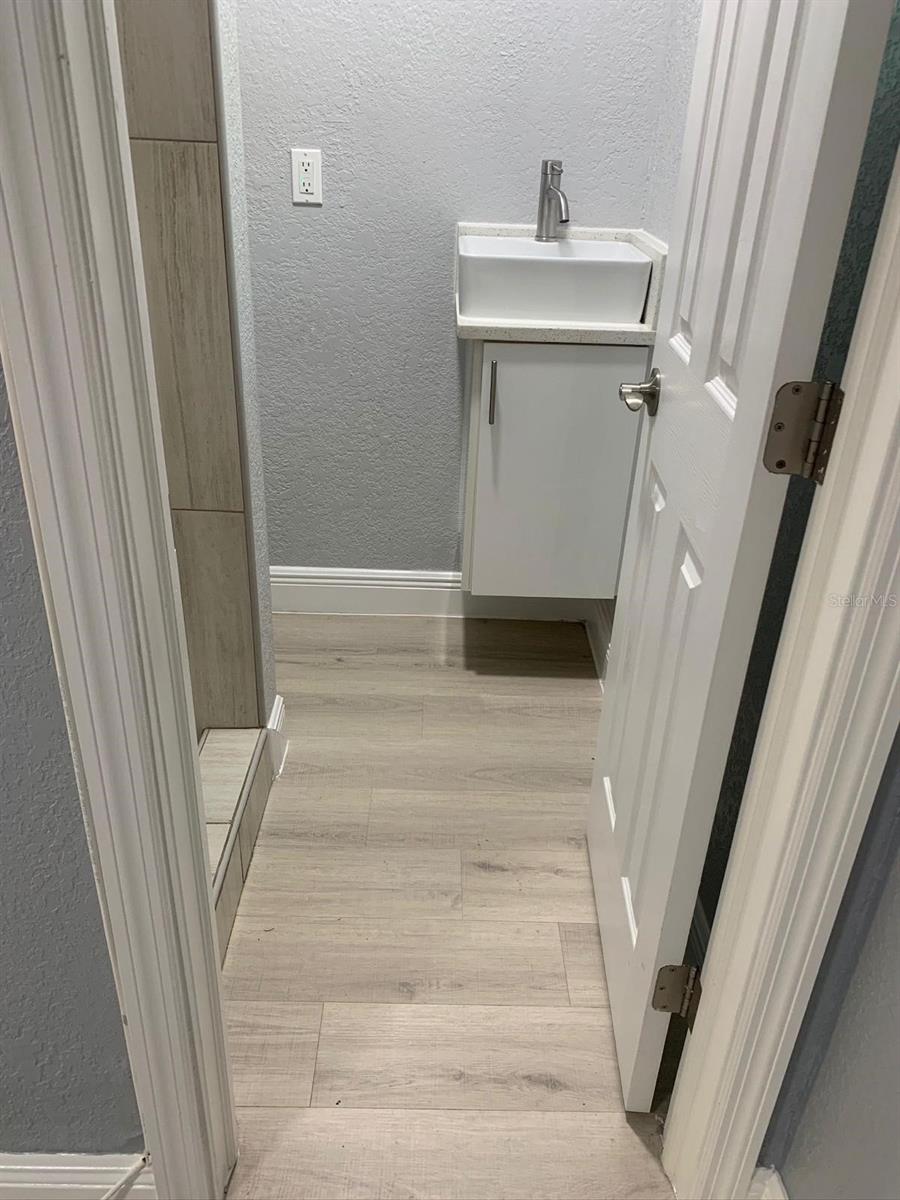 Image 12 of 14 For 5668 Chipola Circle