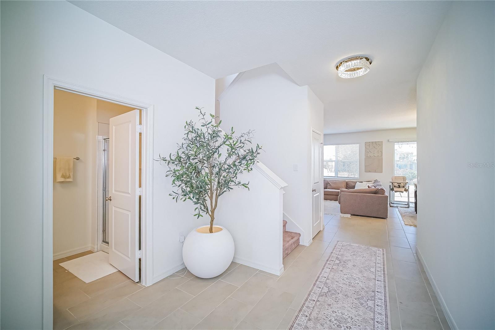 Image 2 of 31 For 895 Overpool Avenue