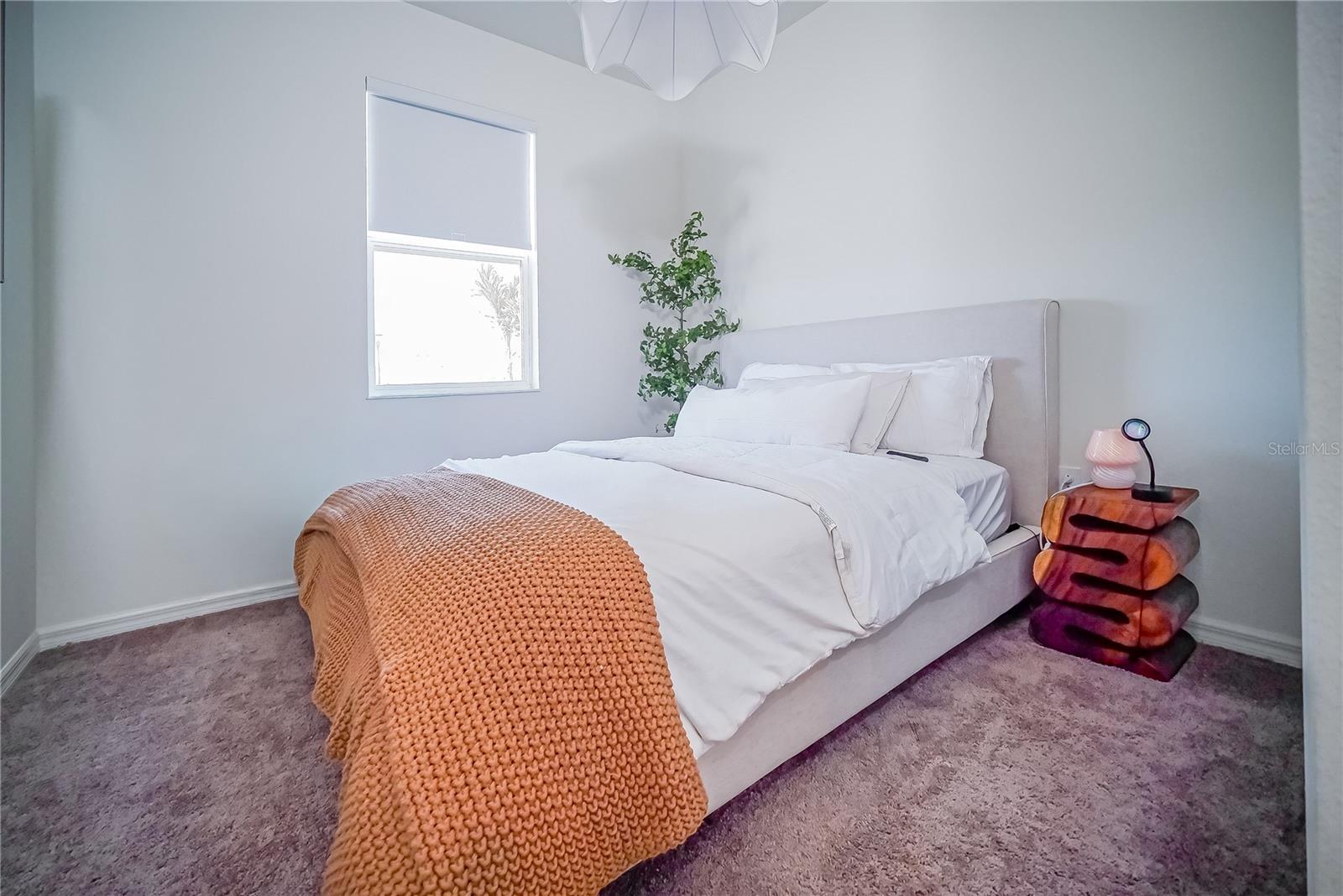 Image 3 of 31 For 895 Overpool Avenue