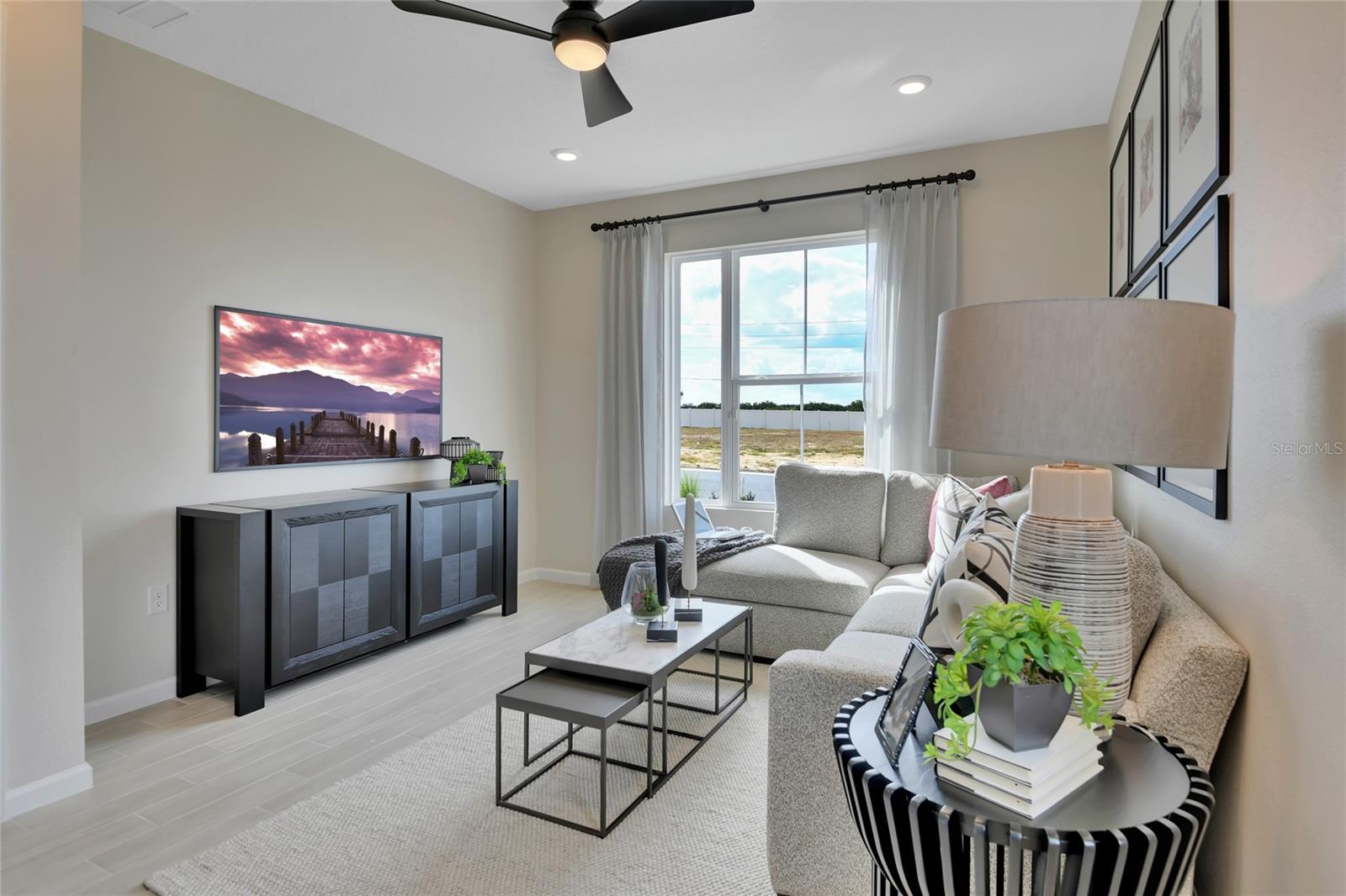 Image 4 of 21 For 5122 Kinsley Drive