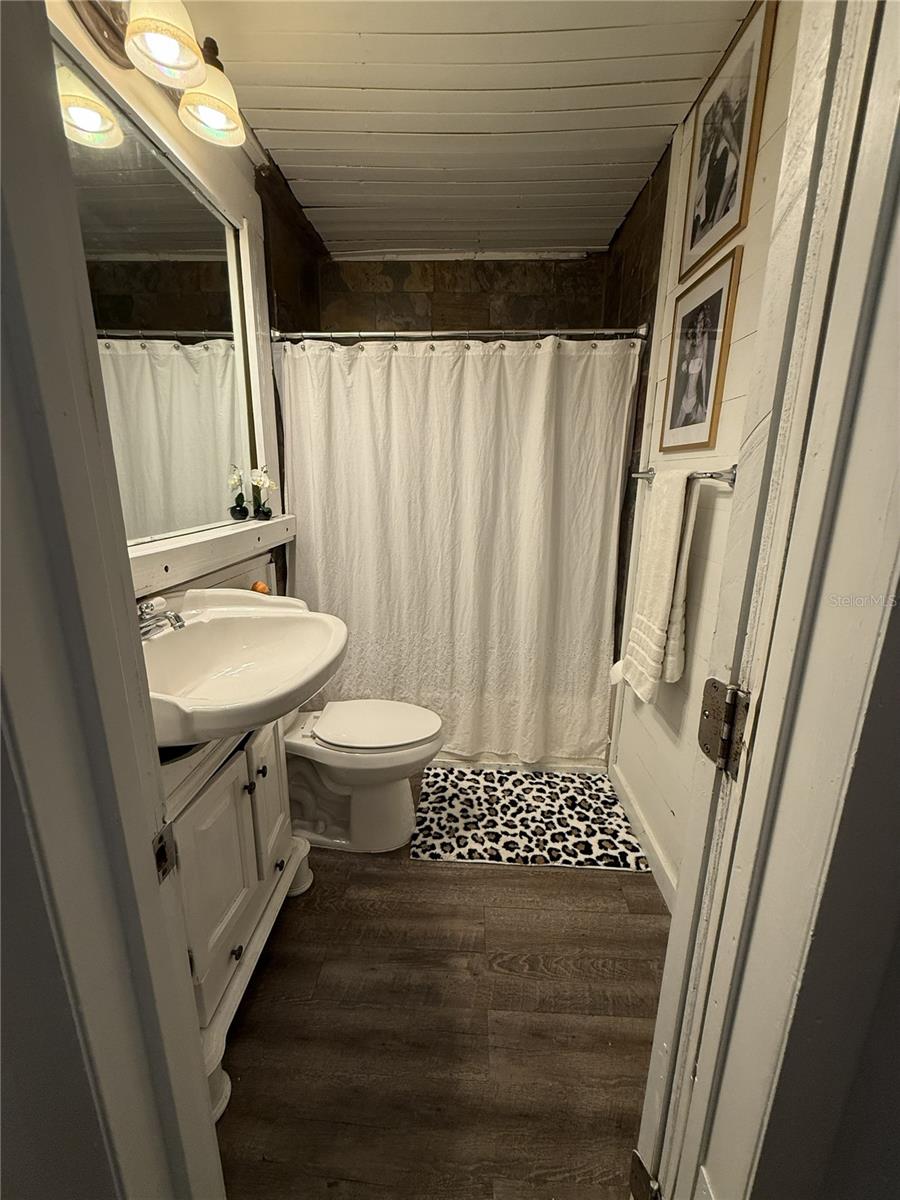 Image 24 of 36 For 110 Main Avenue