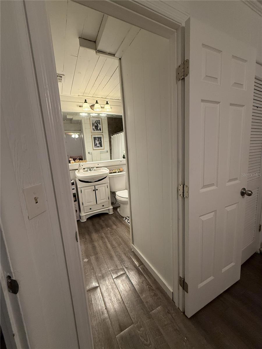 Image 26 of 36 For 110 Main Avenue