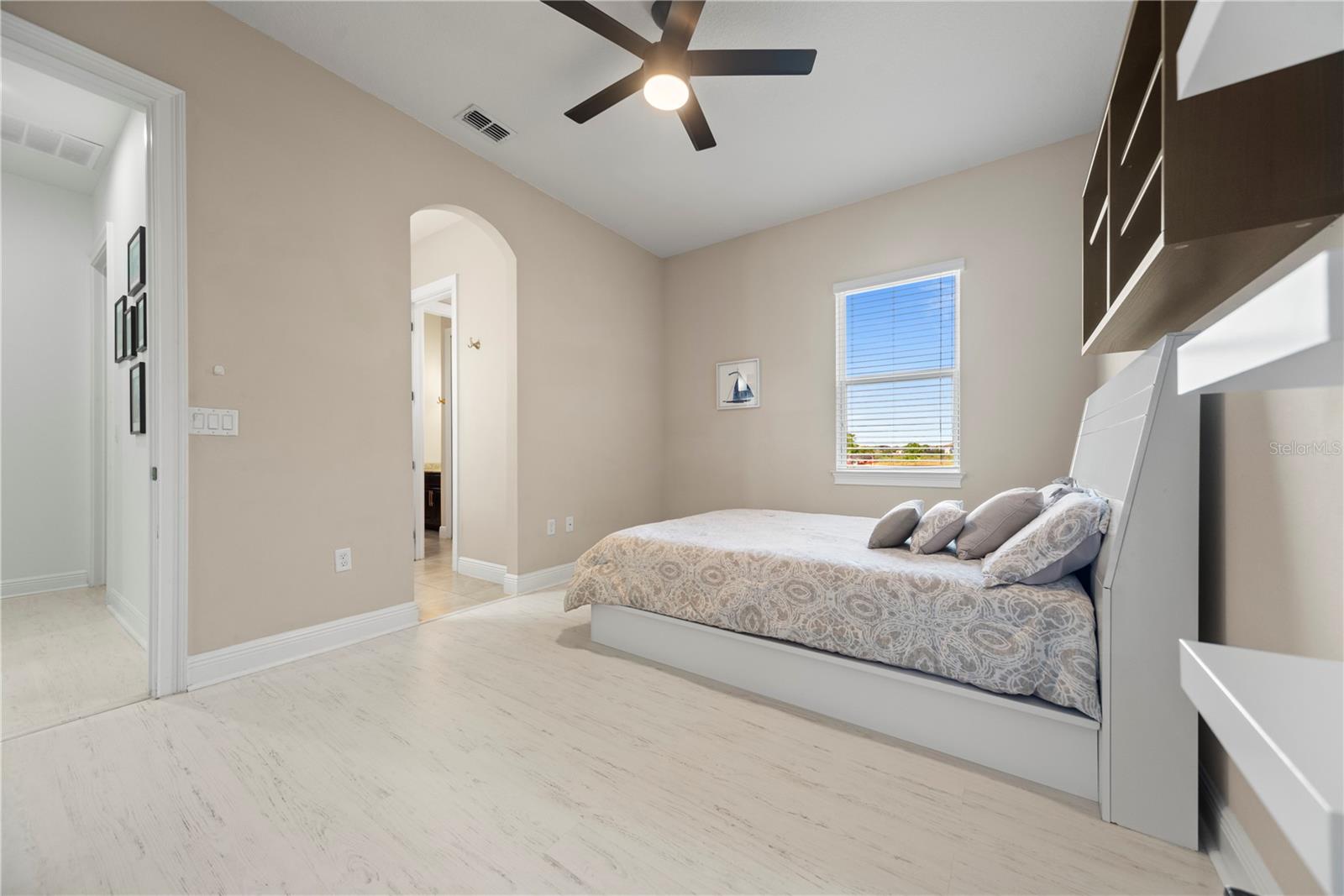 Image 13 of 44 For 7325 Wild Blackberry Trail