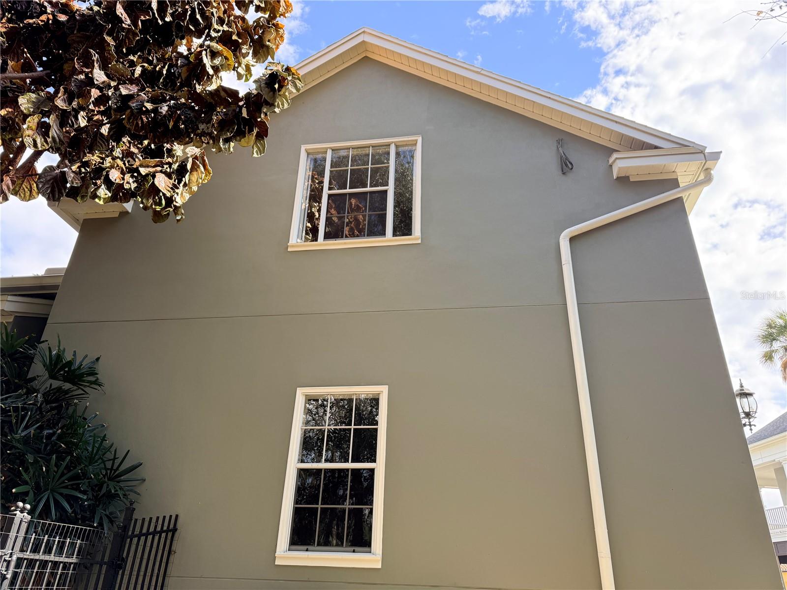 Image 2 of 8 For 901 Spring Park Loop B