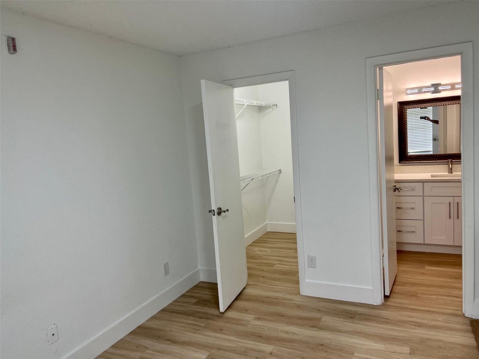 Image 14 of 19 For 11562 Westwood Boulevard 918