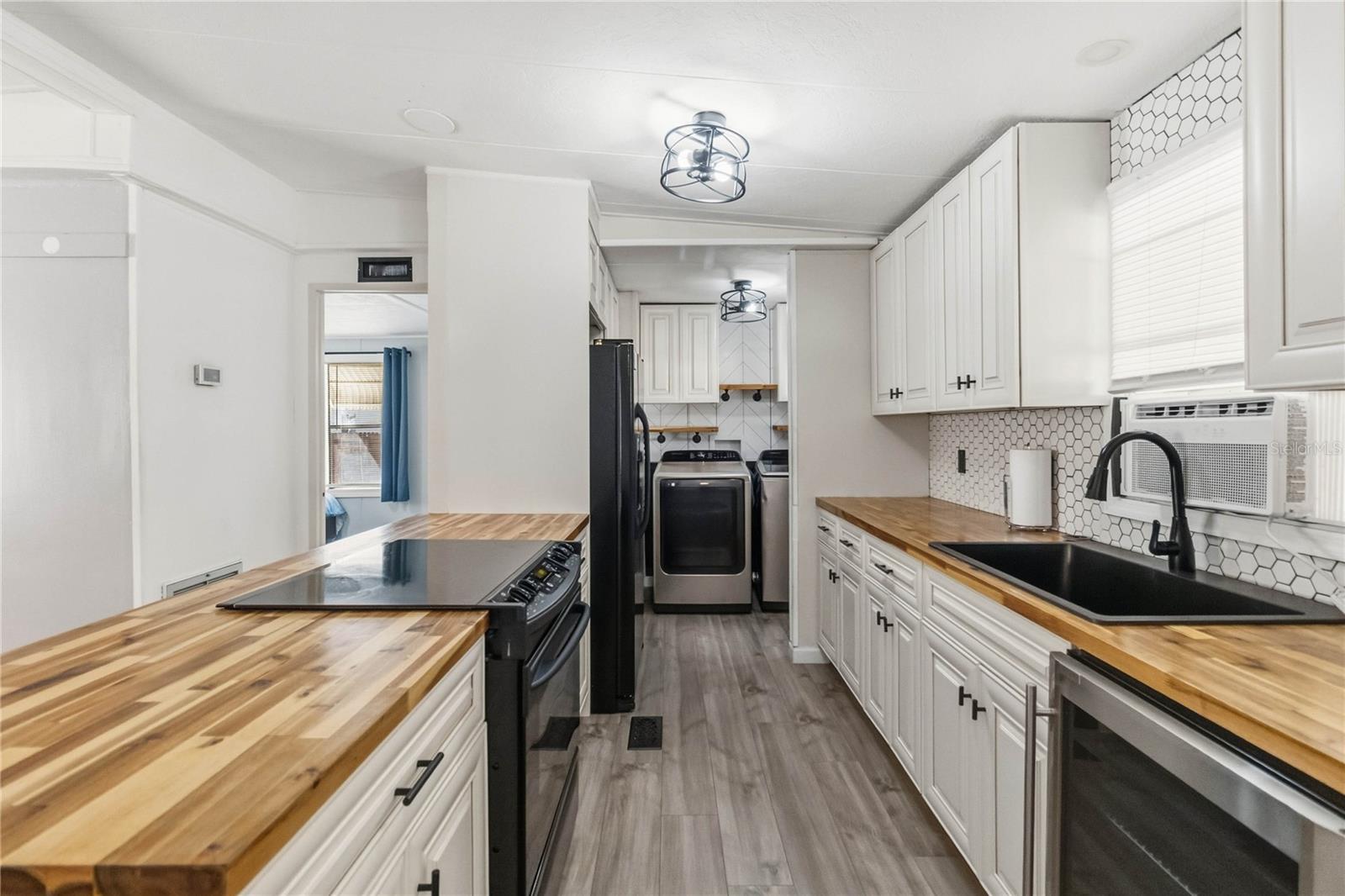 Image 11 of 30 For 2320 Darby Lane