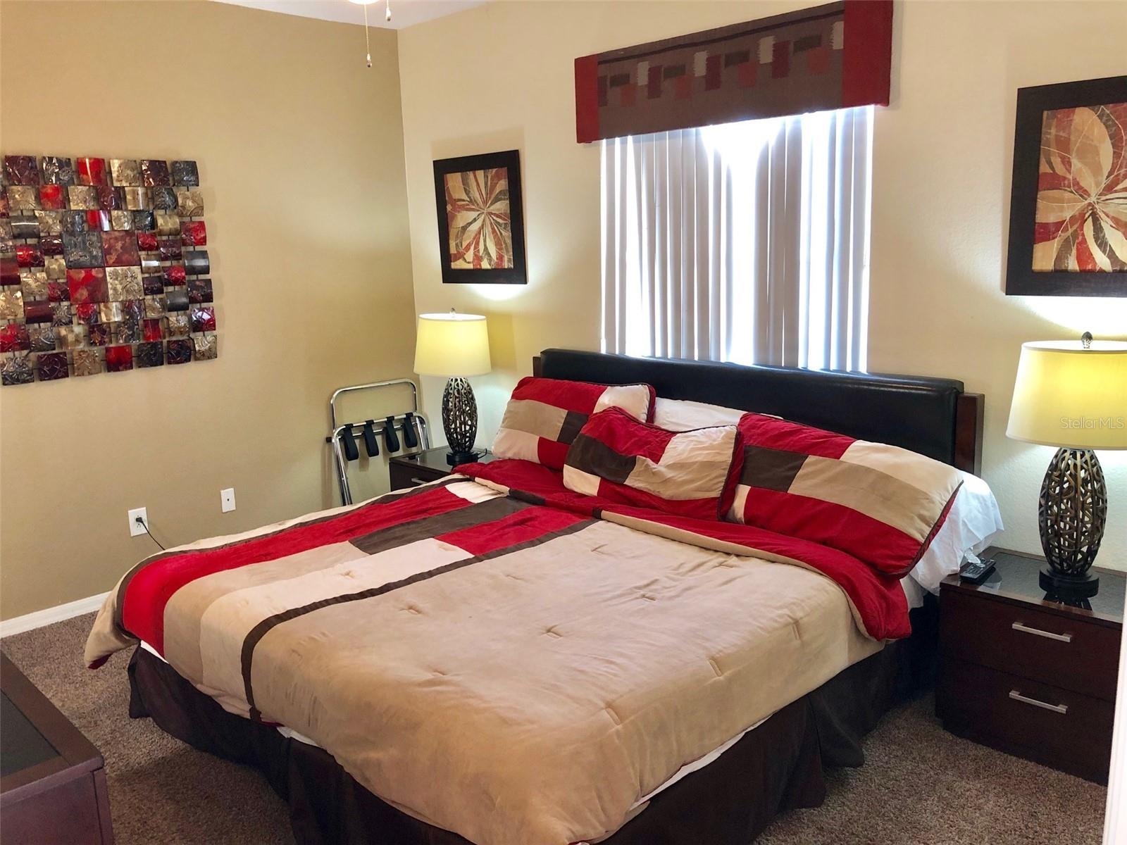 Image 11 of 25 For 655 Knollwood Drive