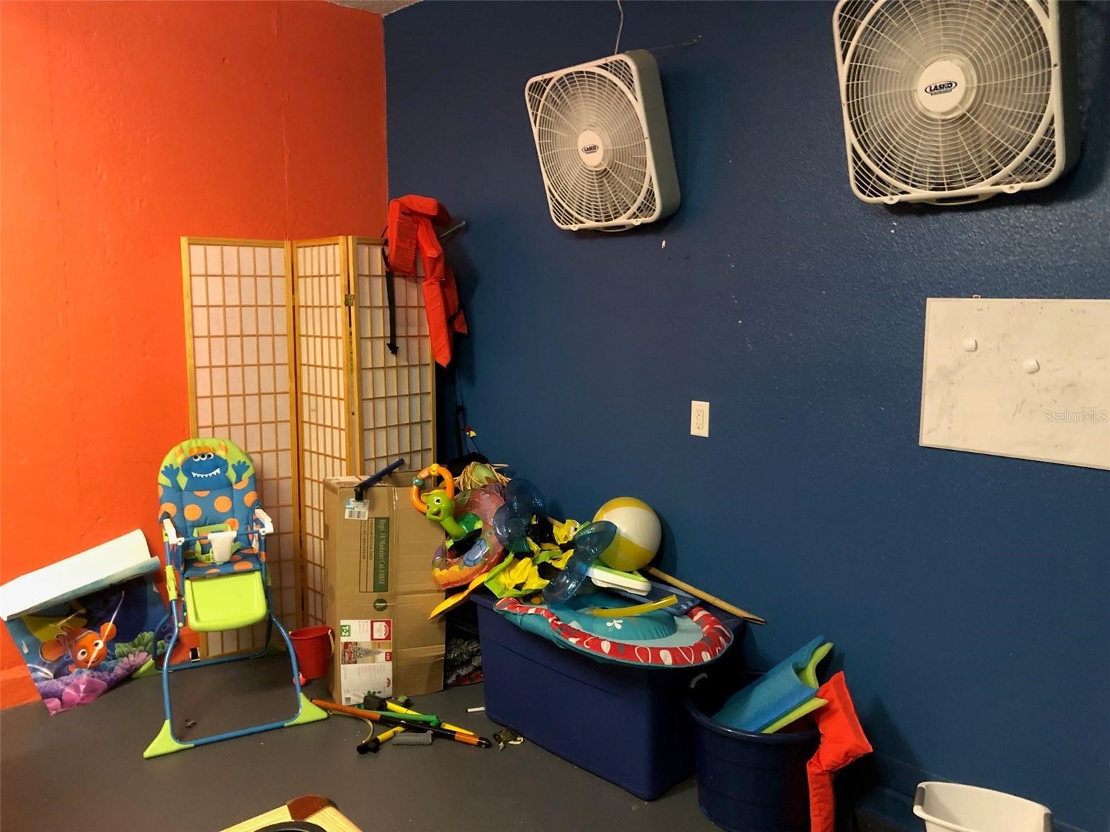 Image 24 of 25 For 655 Knollwood Drive