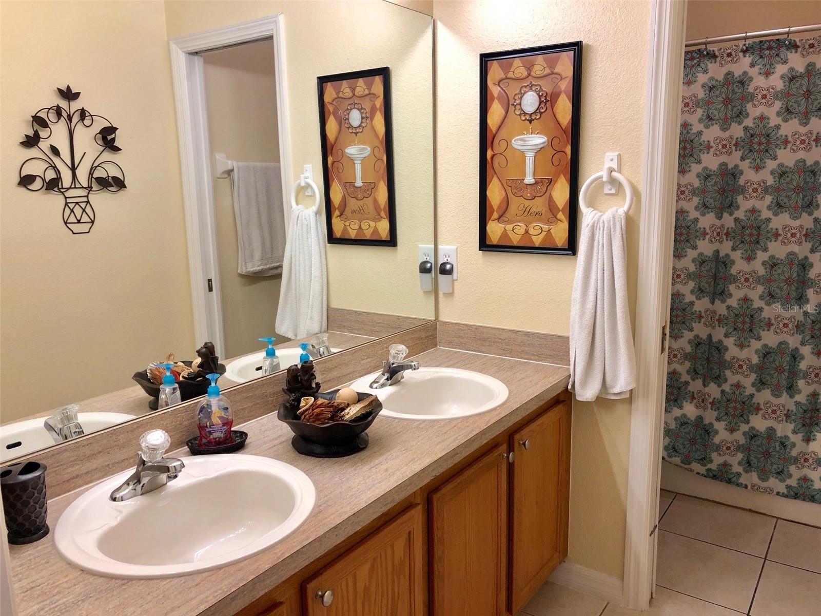 Image 4 of 25 For 655 Knollwood Drive