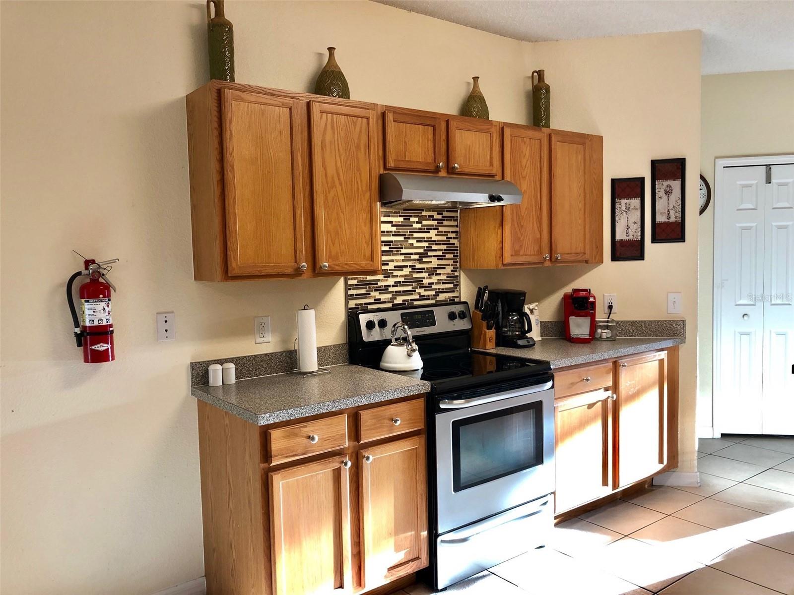 Image 7 of 25 For 655 Knollwood Drive