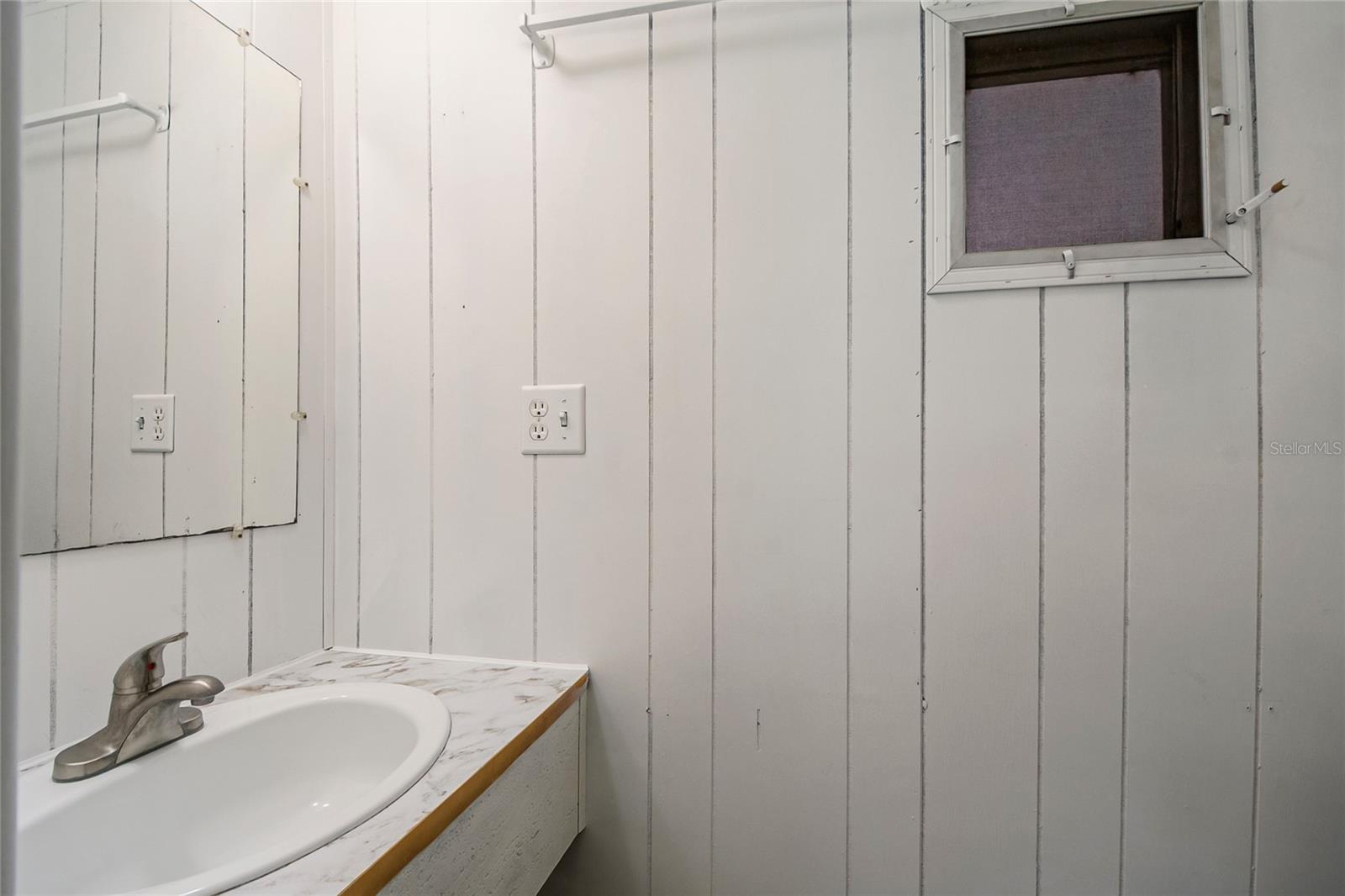 Image 34 of 48 For 10356 Se Highway 42