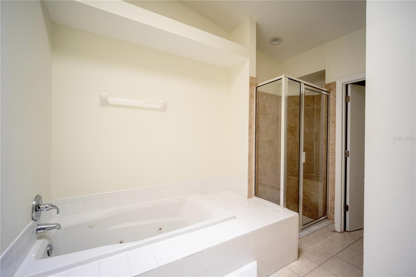 Image 10 of 19 For 821 Orchid Drive A