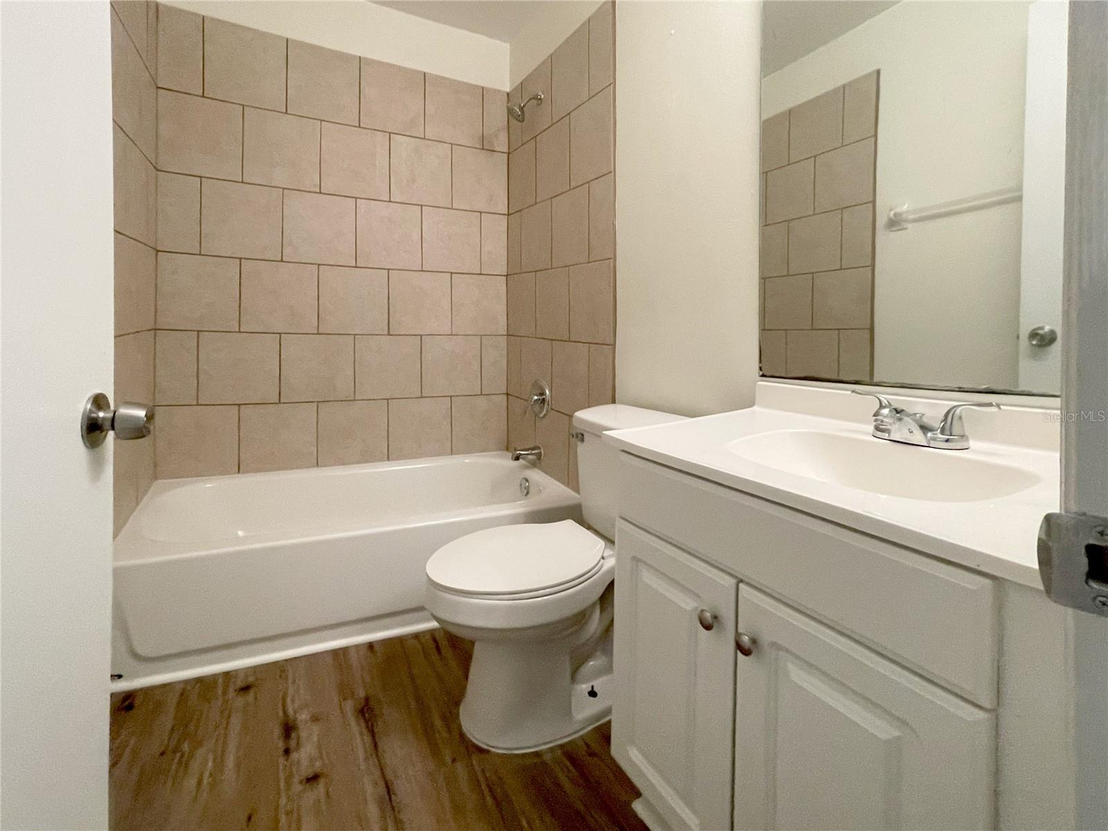 Image 6 of 19 For 821 Orchid Drive A