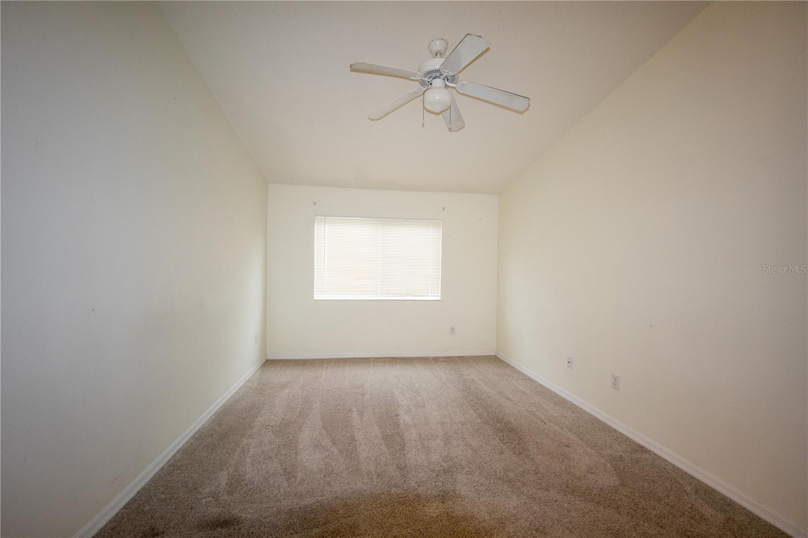 Image 8 of 19 For 821 Orchid Drive A