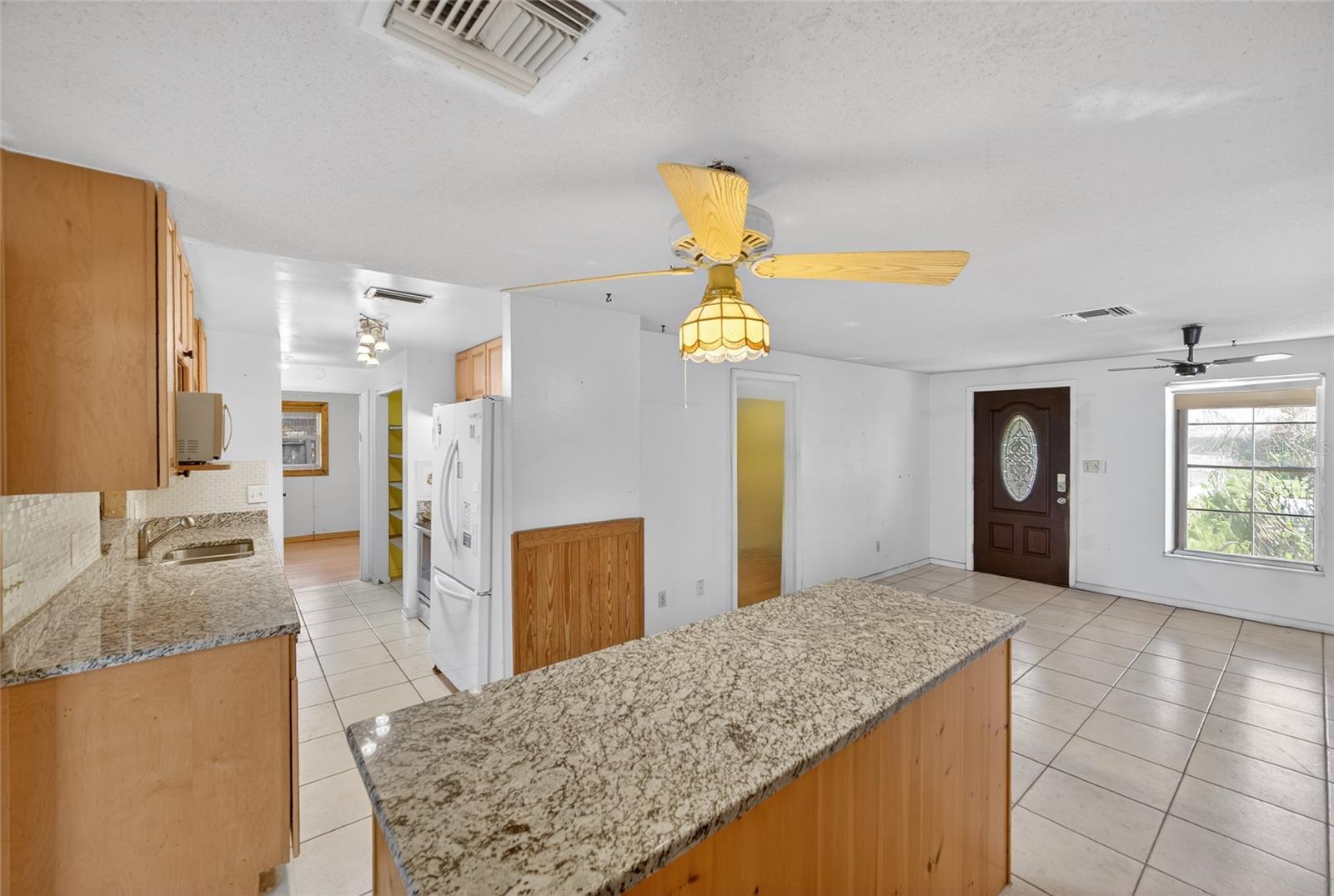 Image 16 of 49 For 518 Lavon Drive