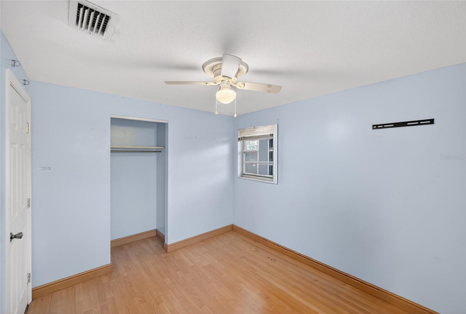 Image 21 of 49 For 518 Lavon Drive