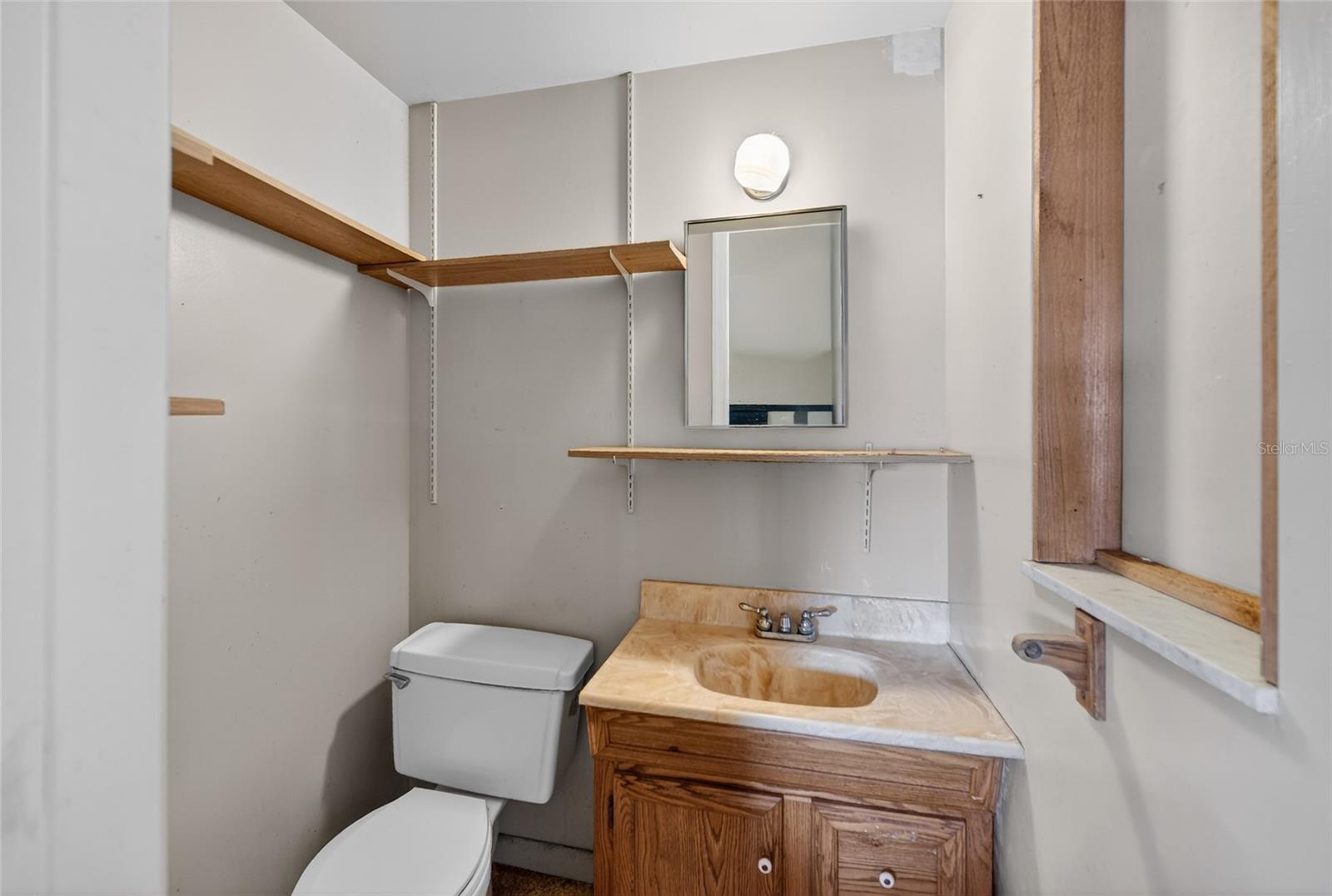 Image 26 of 49 For 518 Lavon Drive